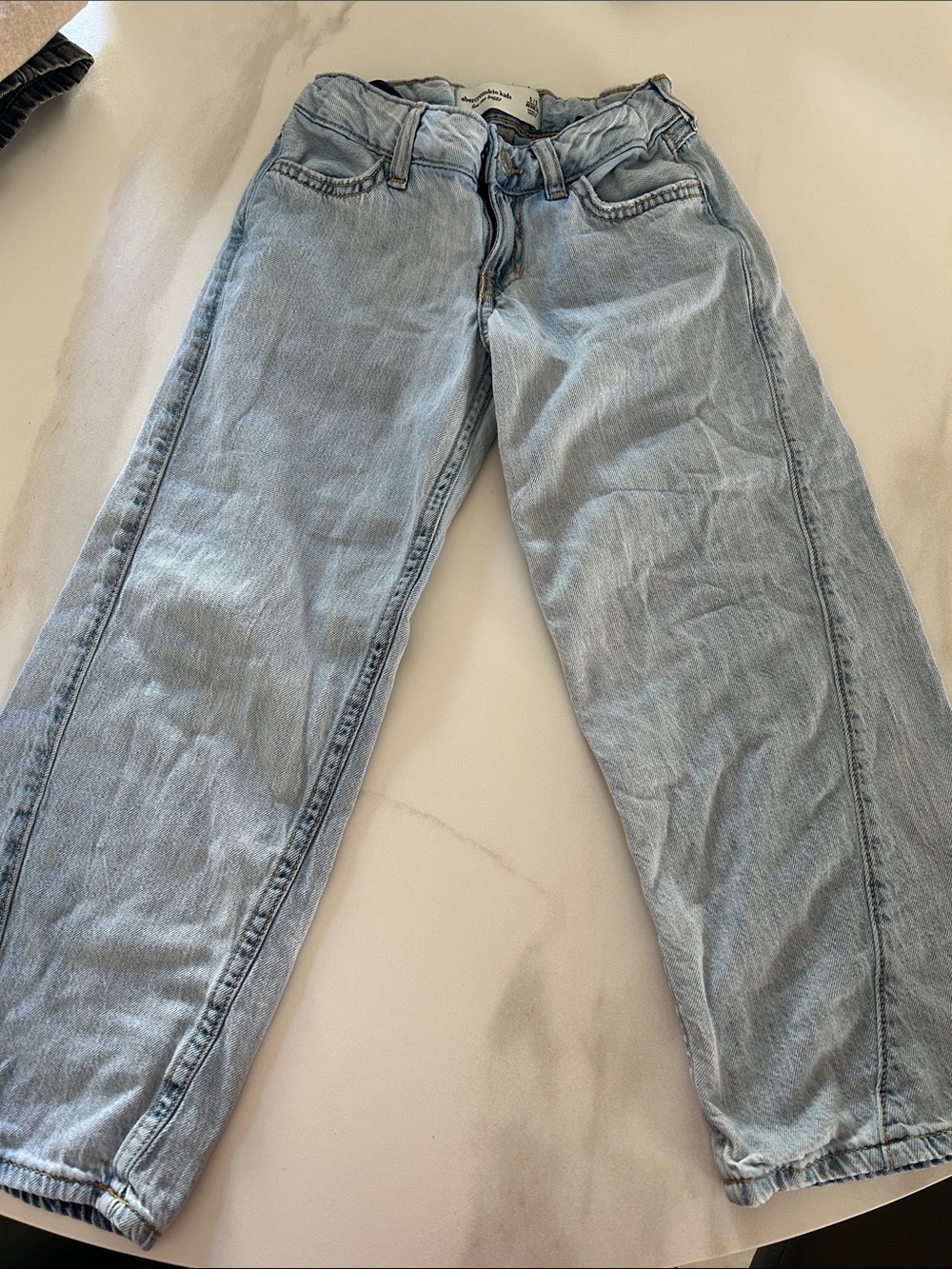 Abercrombie kids Light Wash Girls Jeans - Casual Straight Leg Size 5-6